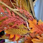 Wianek na drzwi jesienny ze sztucznych liści 50cm