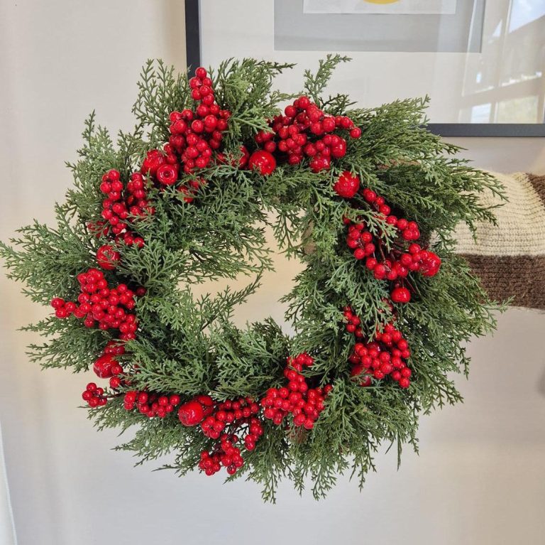 Wianek na drzwi świąteczny Boże Narodzenie sztuczne kwiaty  50cm