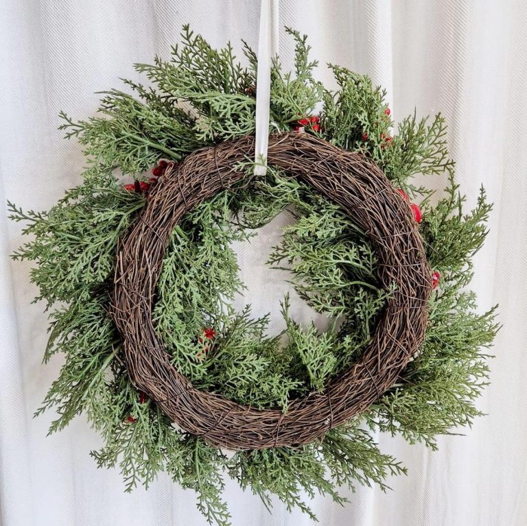 Wianek na drzwi świąteczny Boże Narodzenie sztuczne kwiaty  50cm