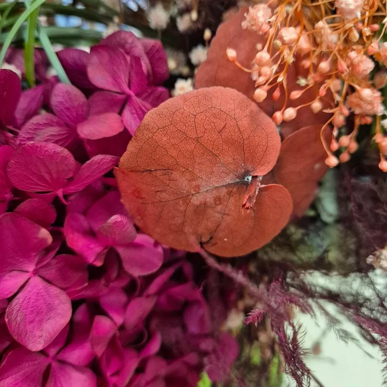 Wianek na drzwi z naturalnych kwiatów ręcznie robiony 60cm