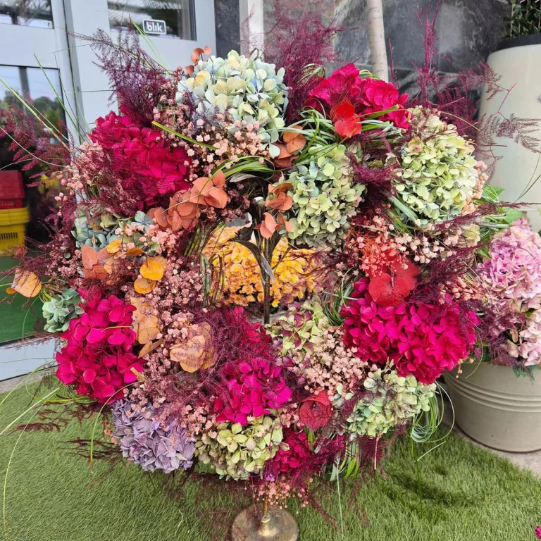 Wianek na drzwi z naturalnych kwiatów ręcznie robiony 60cm