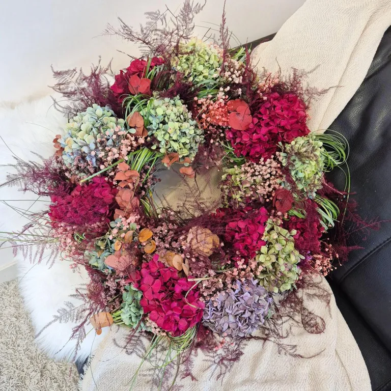 Wianek na drzwi z naturalnych kwiatów ręcznie robiony 60cm