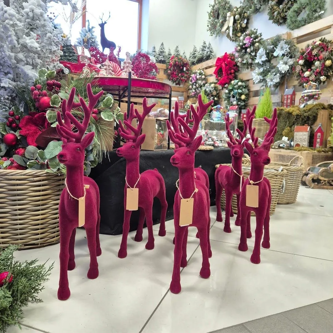 Renifer jeleń welurowa figurka świąteczna bordowa 45cm