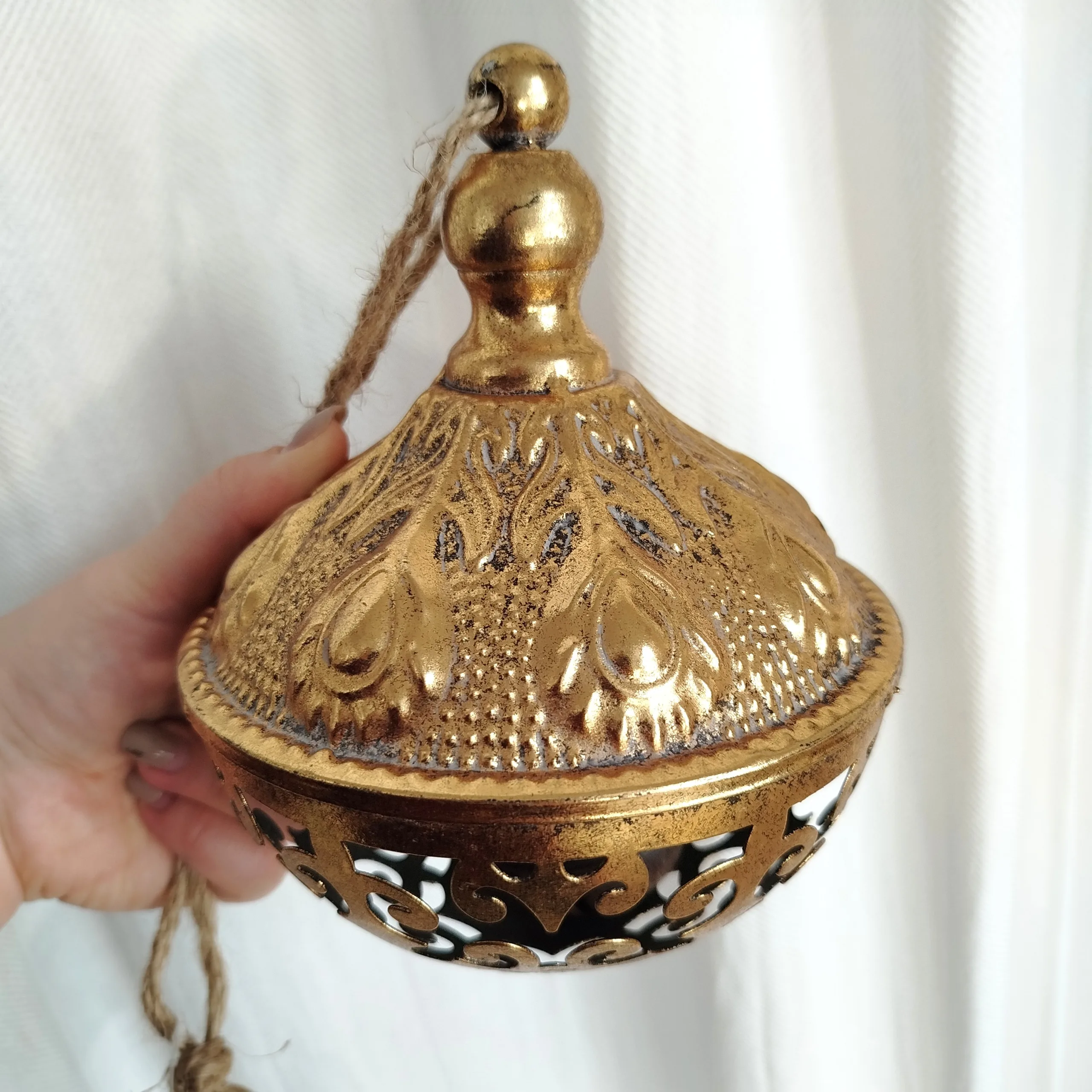 Dzwon metalowy złoty okrągły - ozdoba na drzwi 18cm