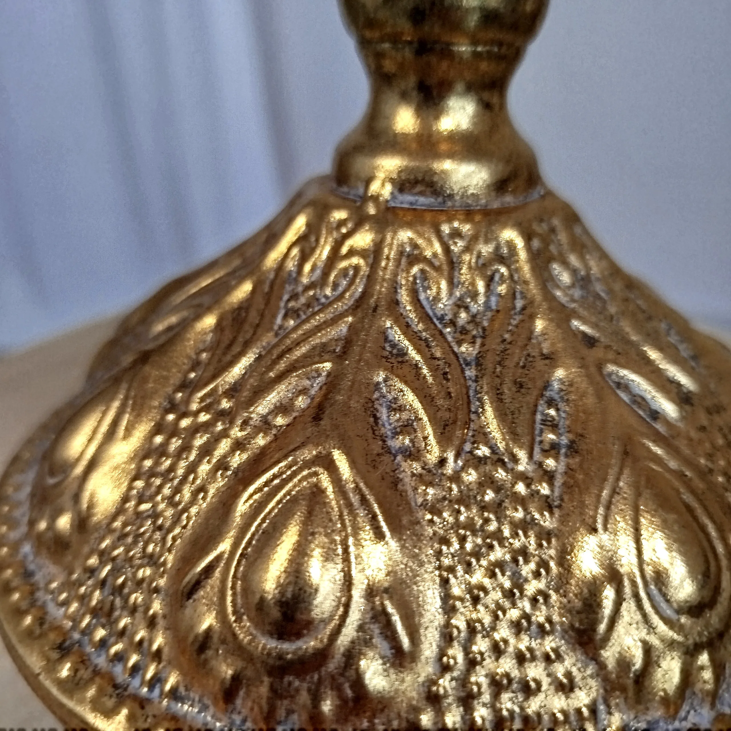 Dzwon metalowy złoty okrągły - ozdoba na drzwi 18cm