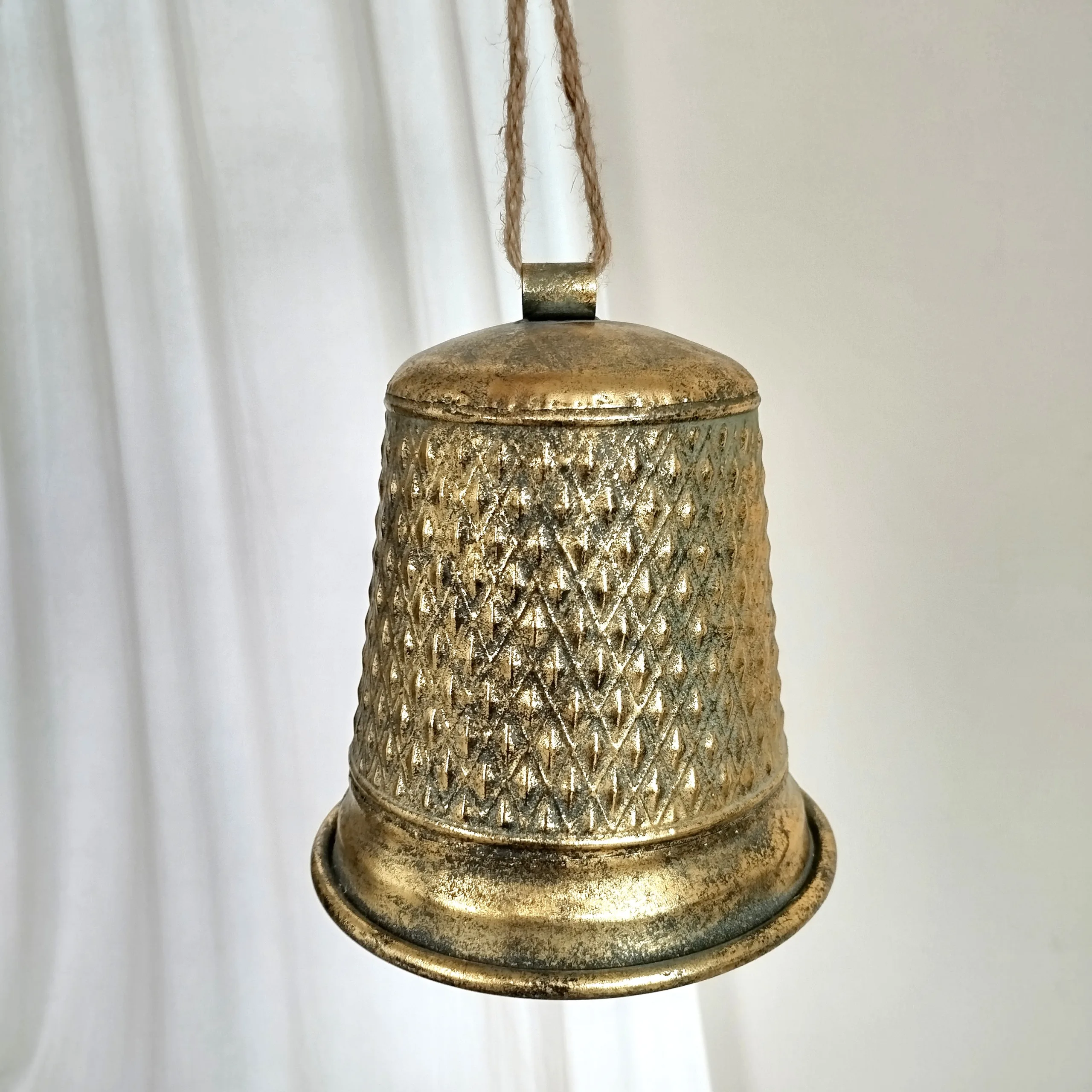 Metalowy złoty dzwon - ozdoba na drzwi 23cm