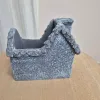 Osłonka na doniczkę betonowa szara w kształcie domku 10x8cm