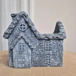 Osłonka na doniczkę betonowa szara w kształcie domku 10x7,5cm