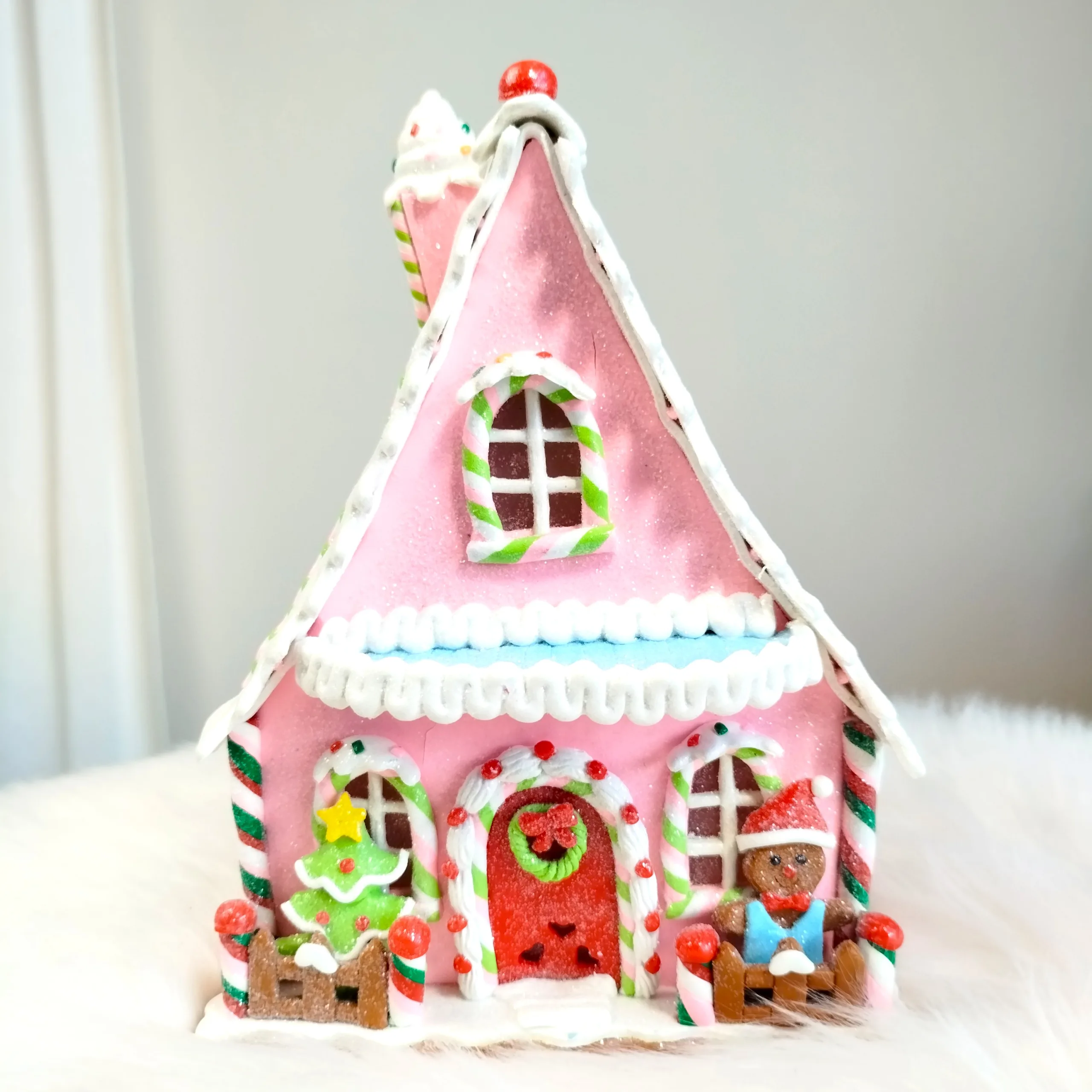 Świecący kolorowy domek piernikowy, cukierkowa chatka 26cm