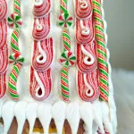 Świecący kolorowy cukierkowy domek chatka 26cm