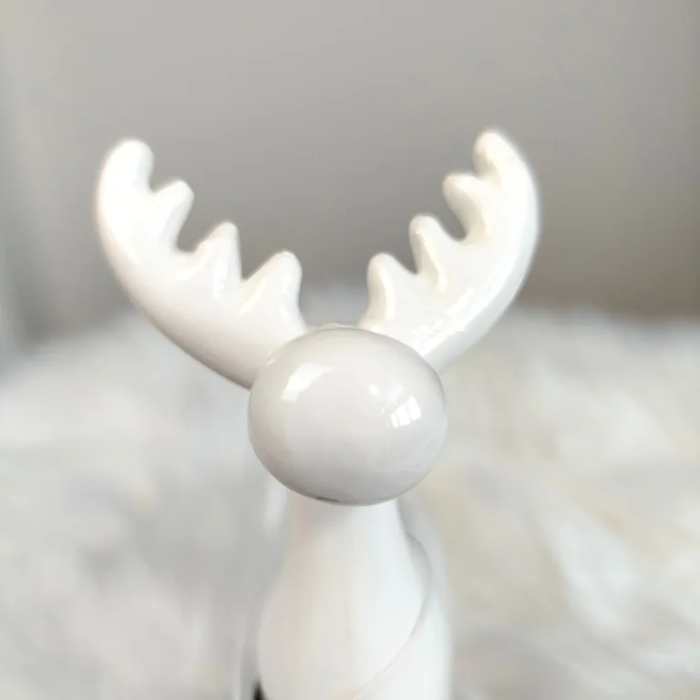 Renifer biały ceramiczny świąteczna figurka 16cm