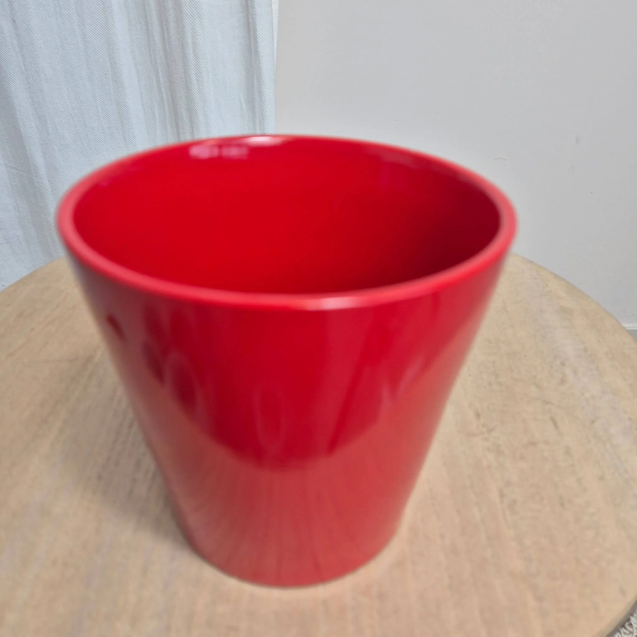 Osłonka ceramiczna czerwona połysk