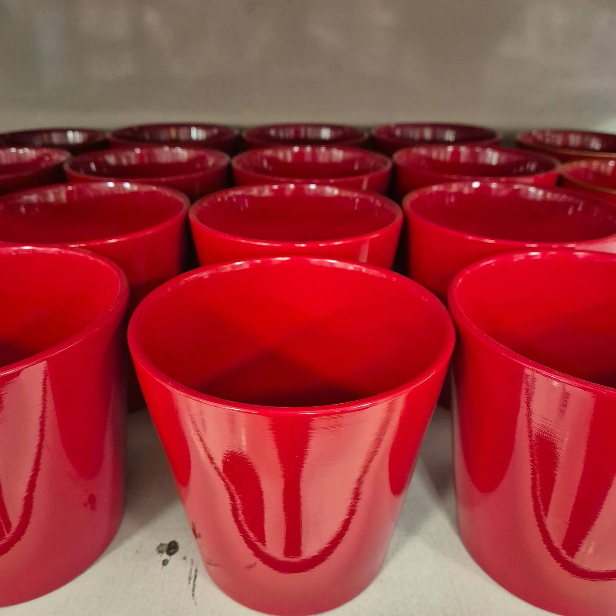 Osłonka ceramiczna czerwona połysk