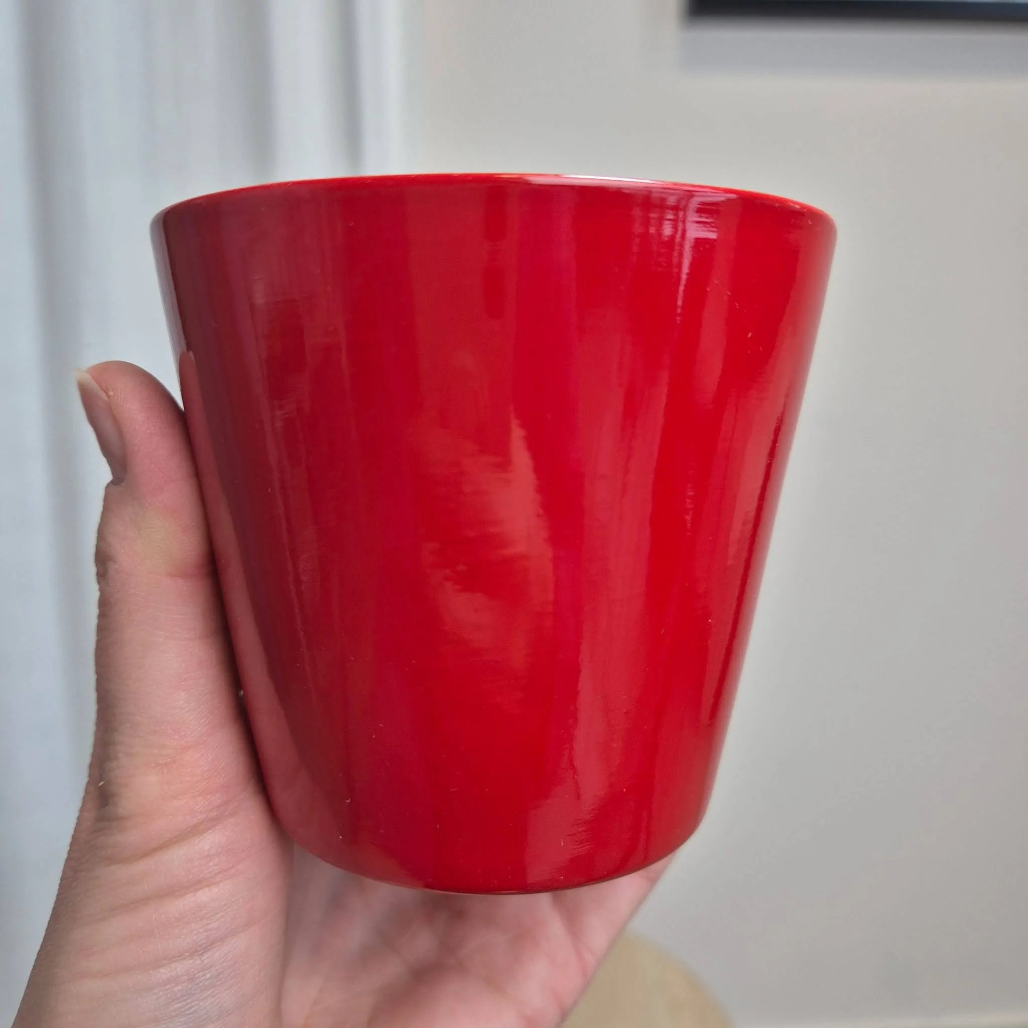 Osłonka ceramiczna czerwona połysk