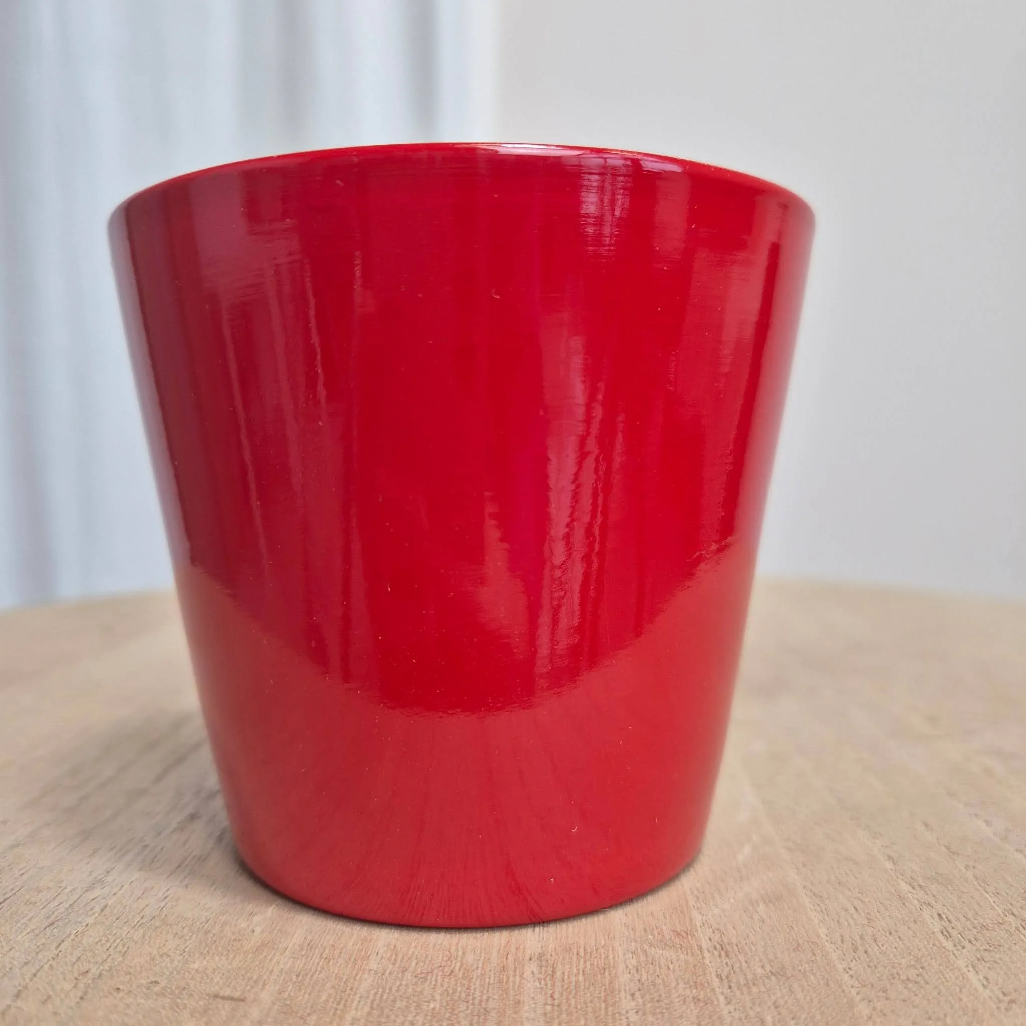 Osłonka ceramiczna czerwona połysk