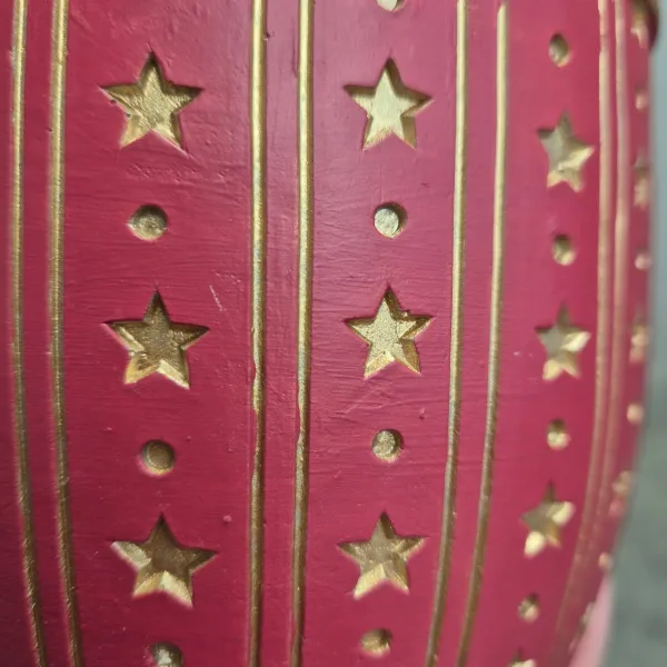 Osłonka na doniczkę ceramiczna czerwona świąteczna w złote gwiazdki 12cm