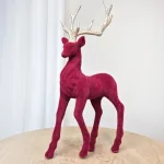Renifer jeleń welurowa figurka świąteczna bordowa 32cm