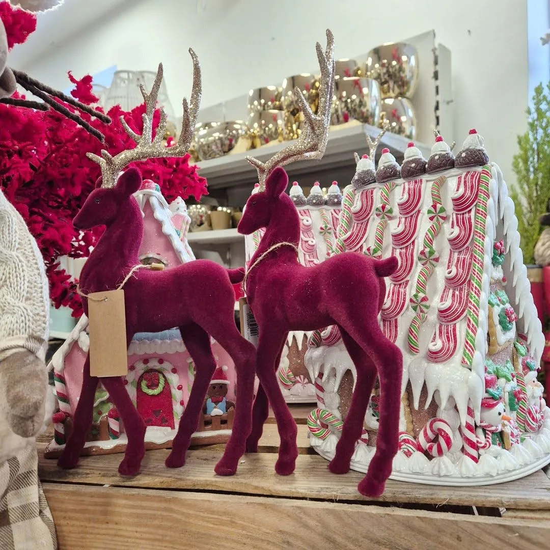 Renifer jeleń welurowa figurka świąteczna bordowa 32cm