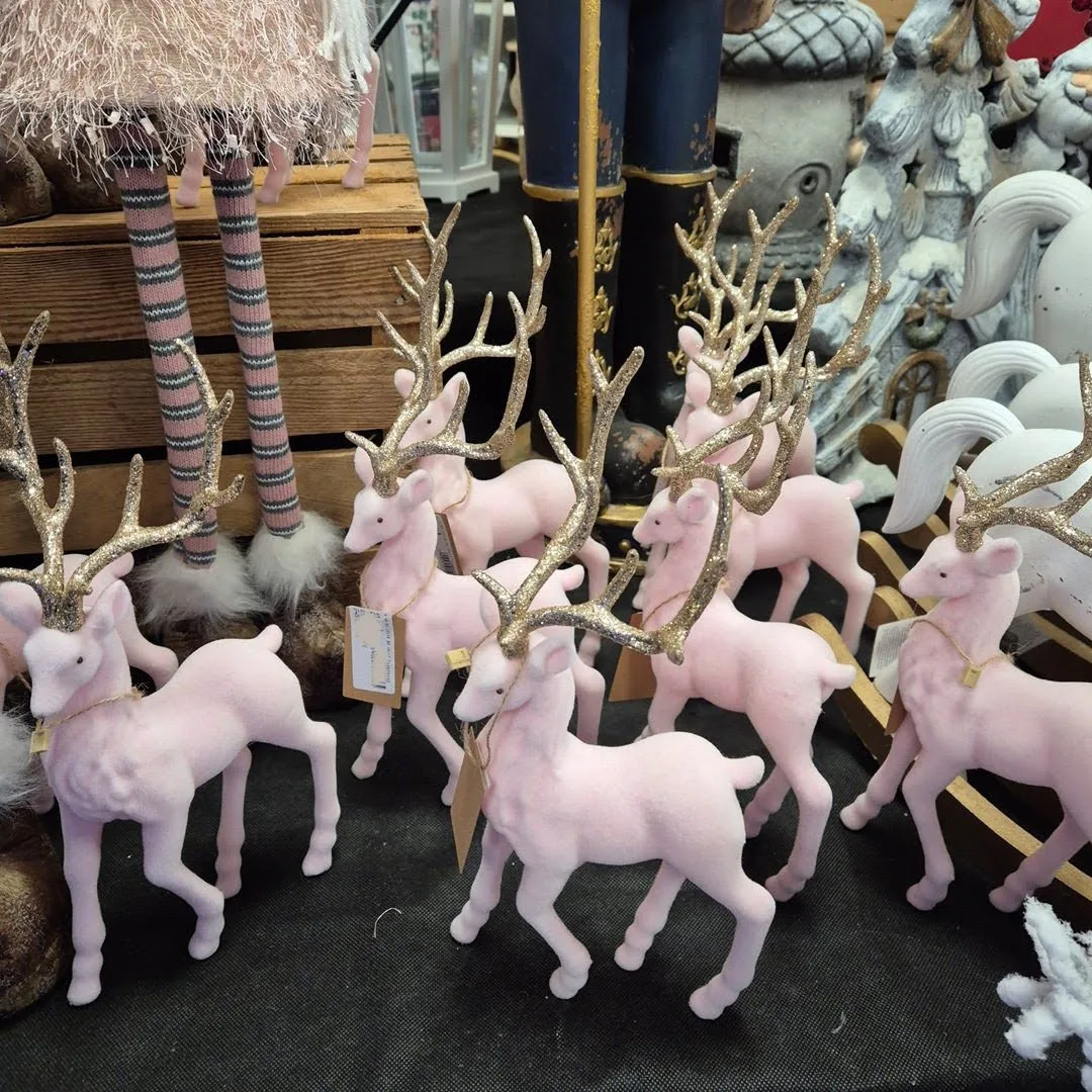 Renifer jeleń welurowa figurka świąteczna różowa 32cm
