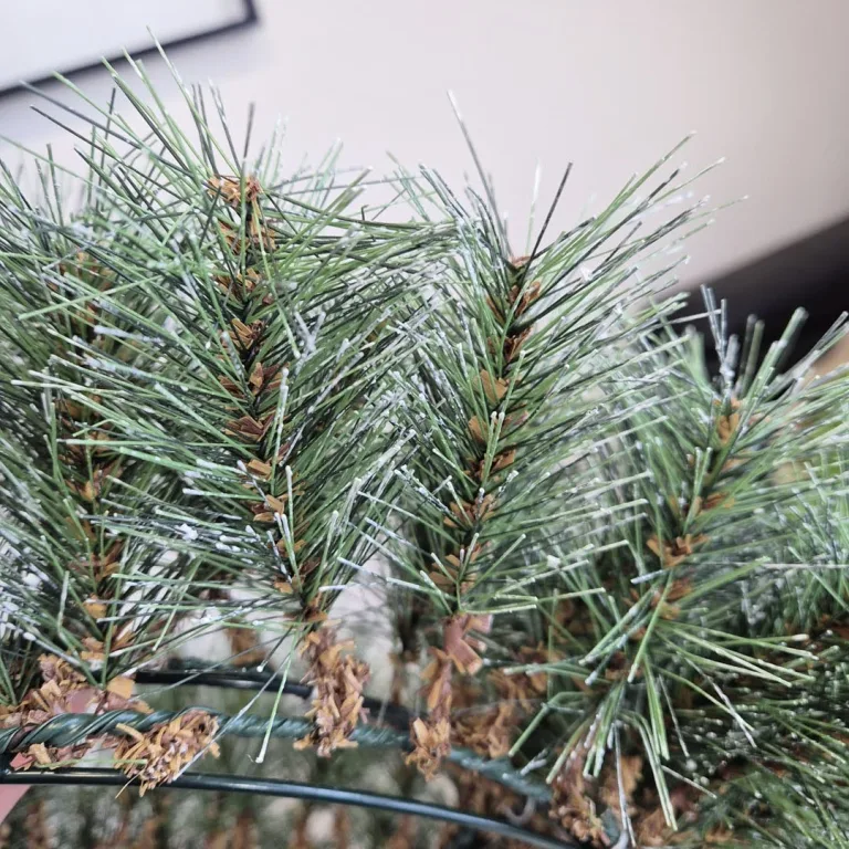 Wianek na drzwi świąteczny zimowy z gałązek jodły sztuczny 50cm