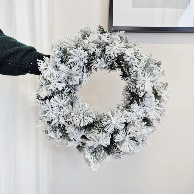 Wianek na drzwi świąteczny zimowy z jodły ośnieżone gałązki sztuczny 50cm