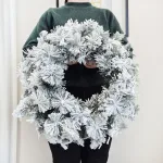 Wianek na drzwi świąteczny zimowy z jodły ośnieżone gałązki sztuczny 50cm