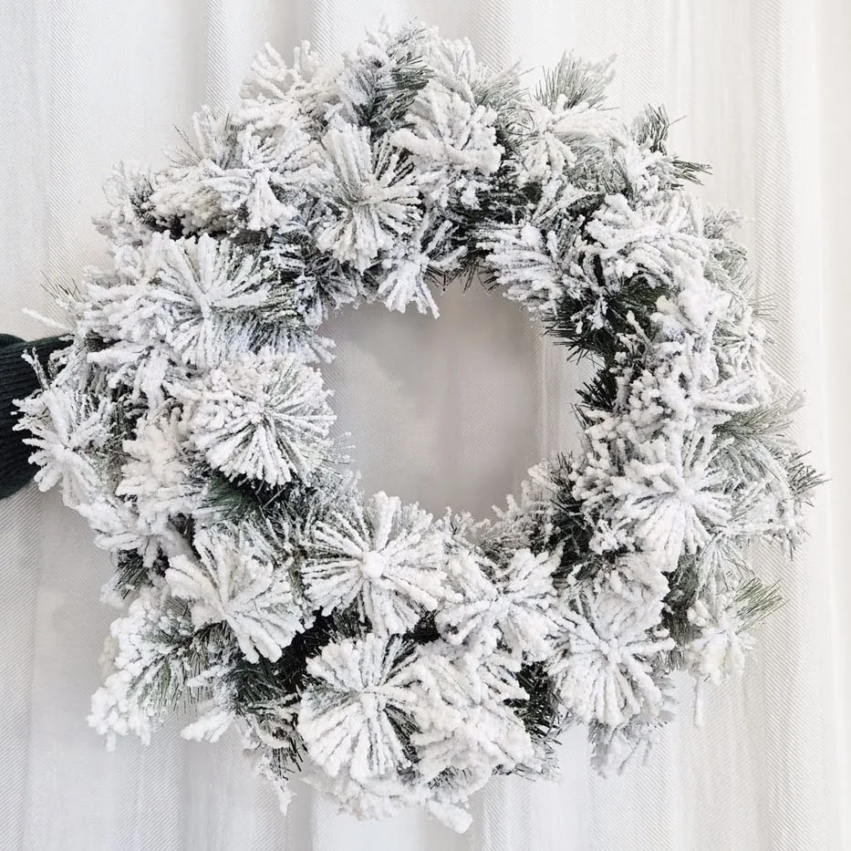 Wianek na drzwi świąteczny zimowy z jodły ośnieżone gałązki sztuczny 50cm