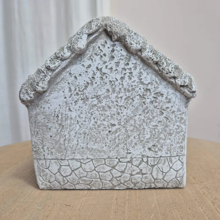 Osłonka na doniczkę betonowa beżowa w kształcie domku 12,5x7cm