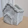 Osłonka na doniczkę betonowa beżowa w kształcie domku 12,5x7cm