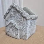 Osłonka na doniczkę betonowa beżowa w kształcie domku 12,5x7cm