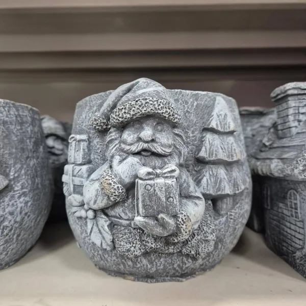 Osłonka na doniczkę betonowa z Mikołajem i choinkami 12cm