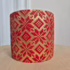 Osłonka na doniczkę ceramiczna złota świąteczna w czerwone śnieżynki 12cm