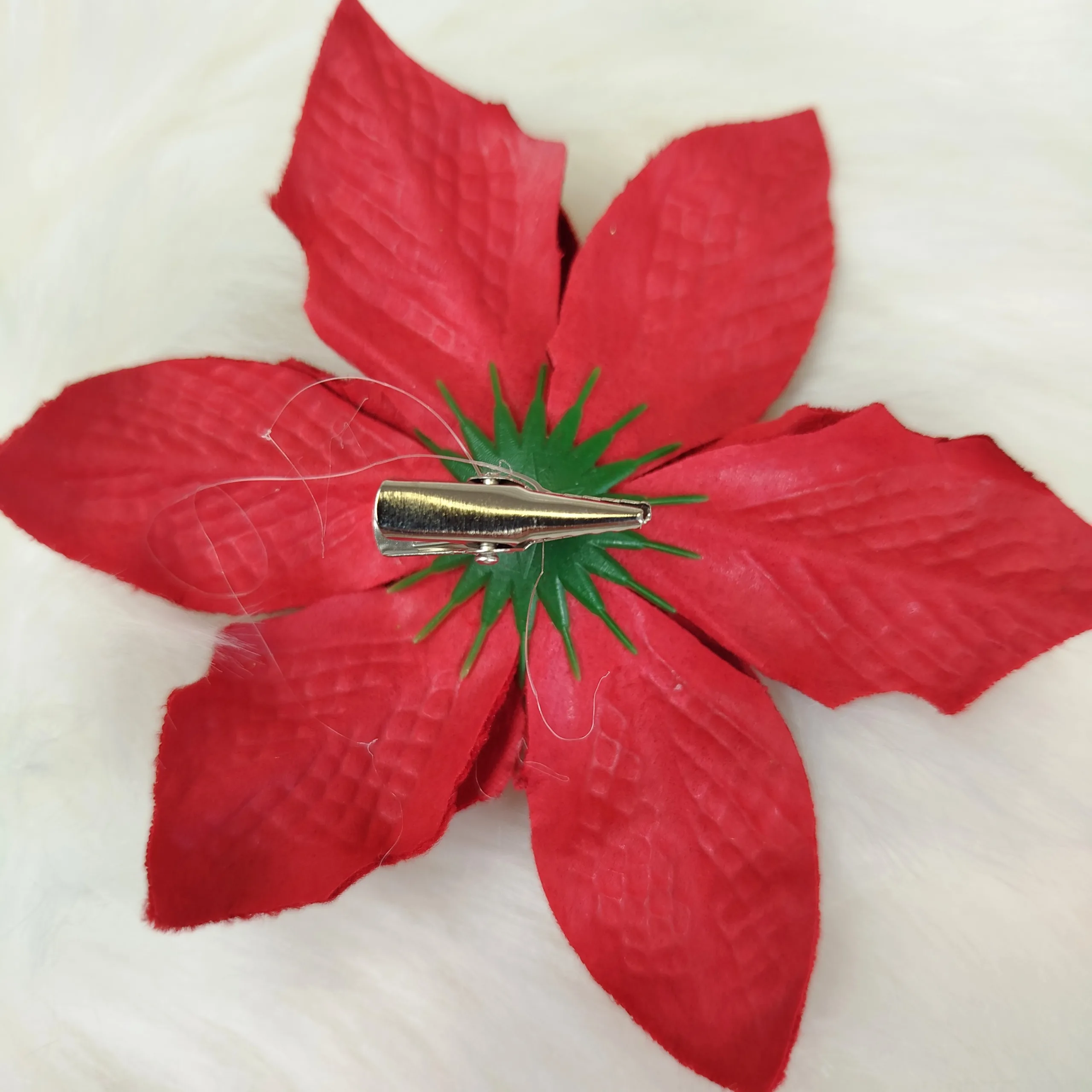 Poinsecja, gwiazda betlejemska czerwona na klipsie 2szt