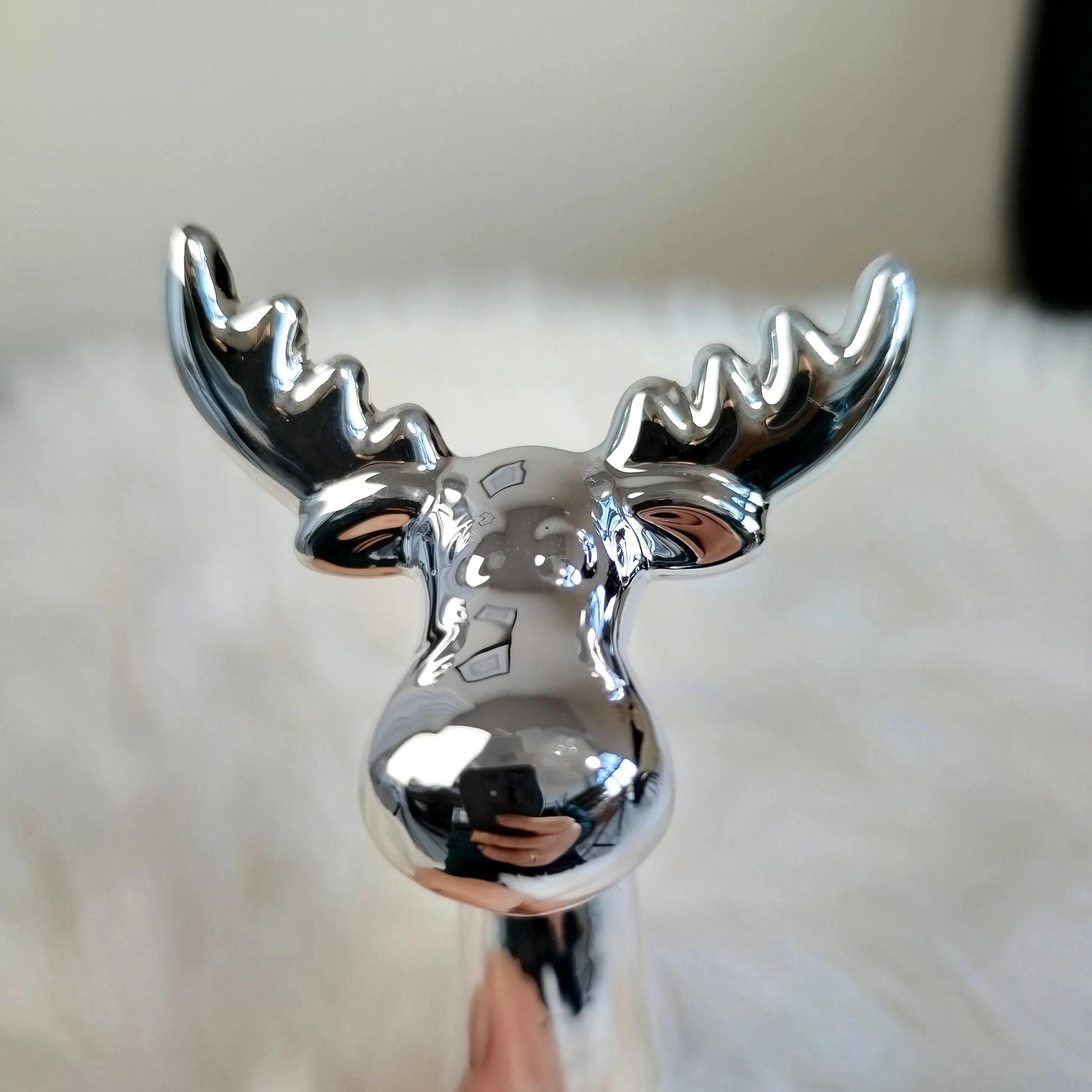 Renifer srebrny ceramiczny świąteczna figurka 15cm