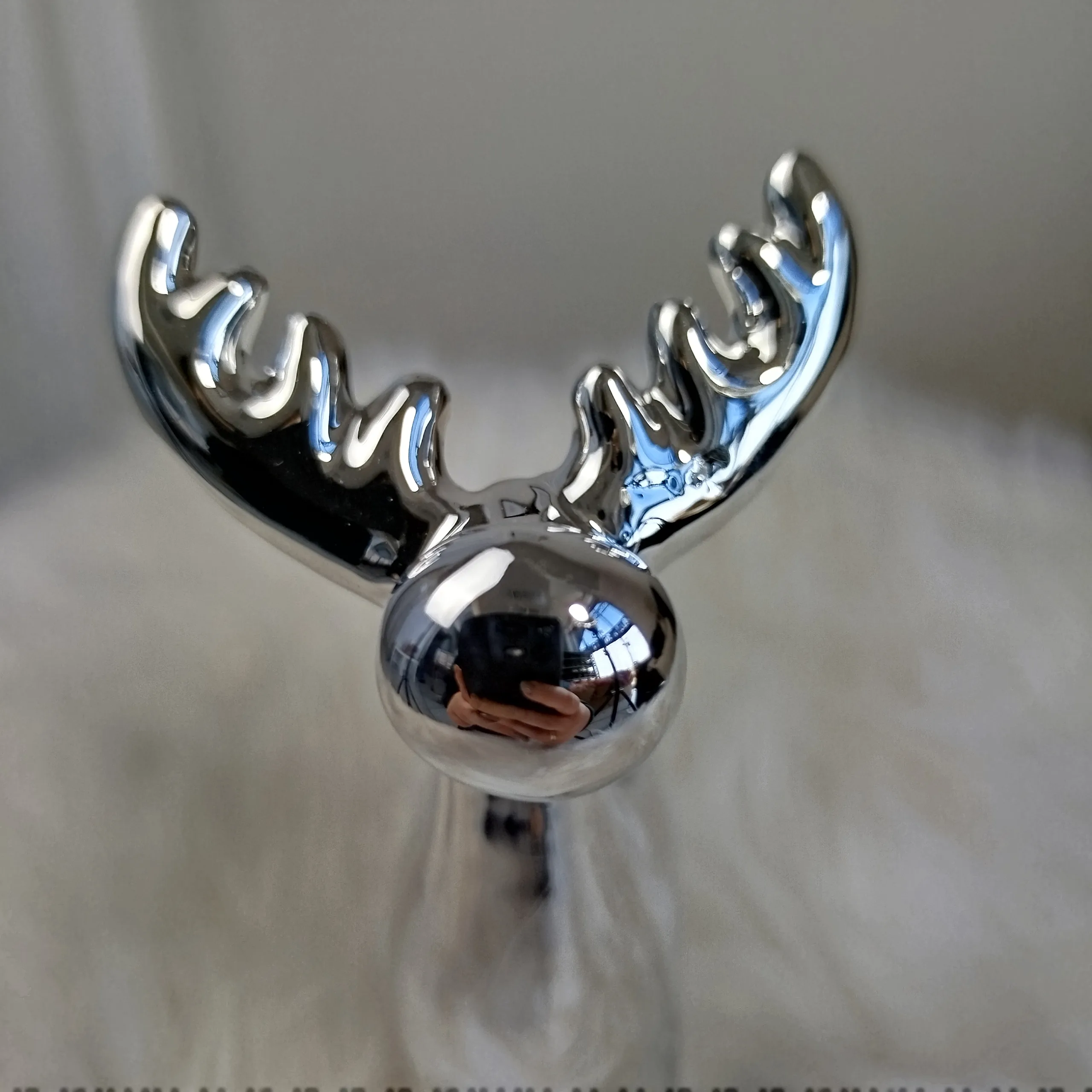 Renifer srebrny ceramiczny świąteczna figurka 16cm