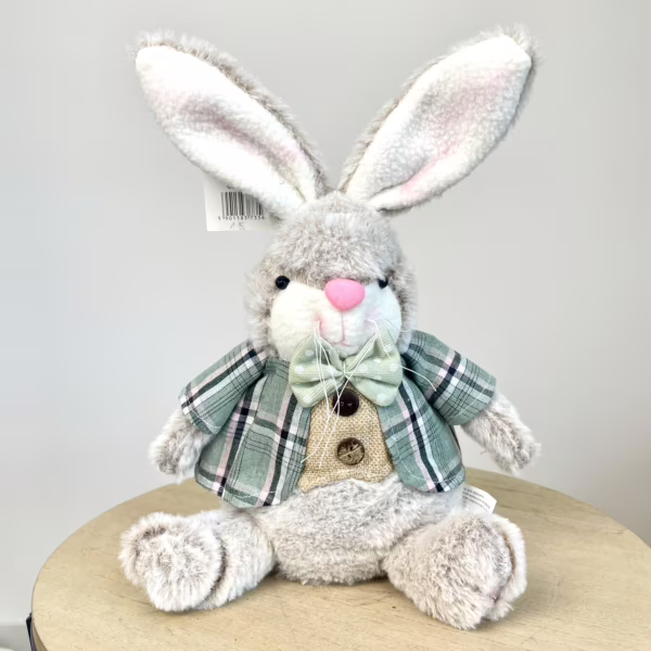 Figurka pluszowa - zając w zielonej bluzce
