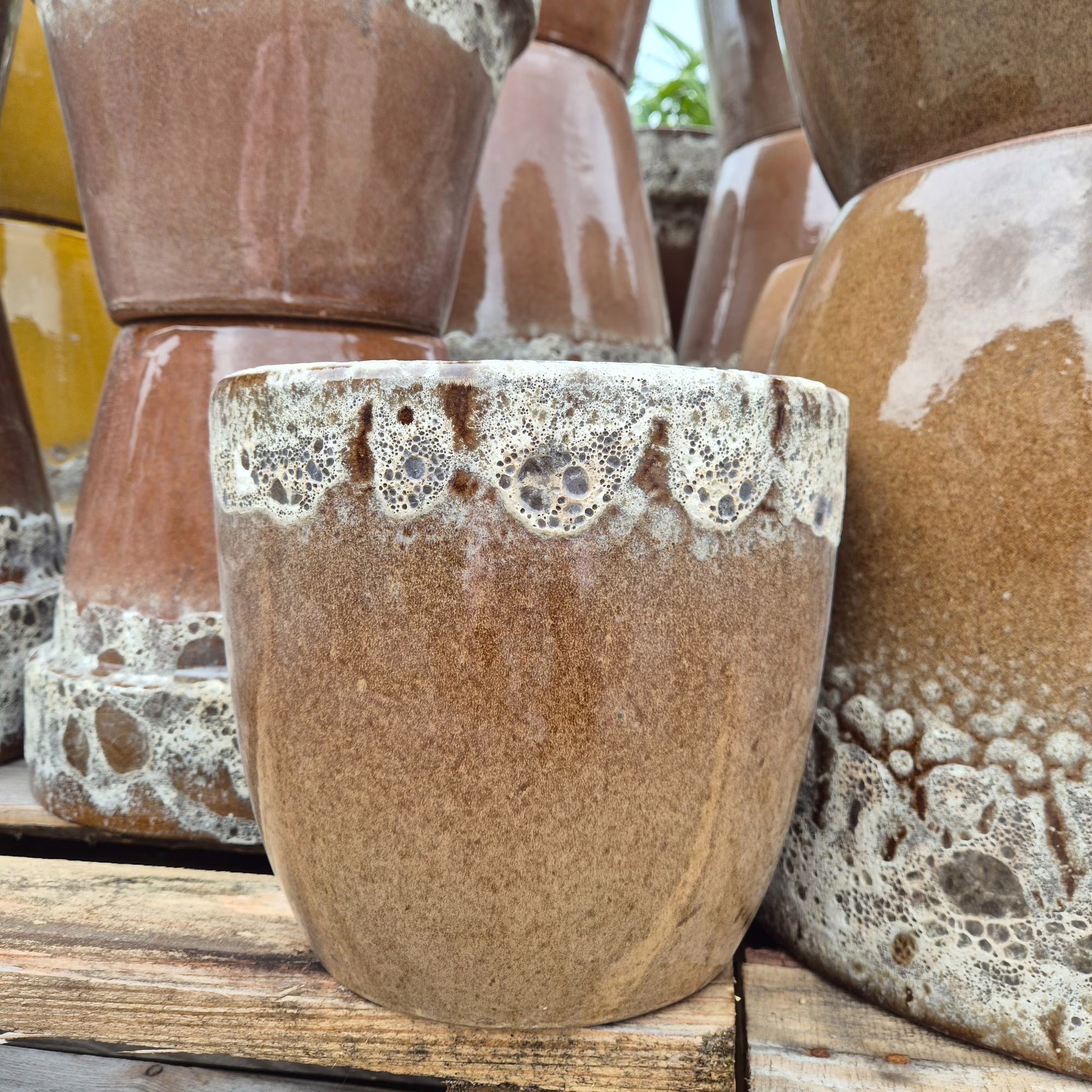 Doniczka ceramiczna brązowa z efektem lawy wulkanicznej 25cm