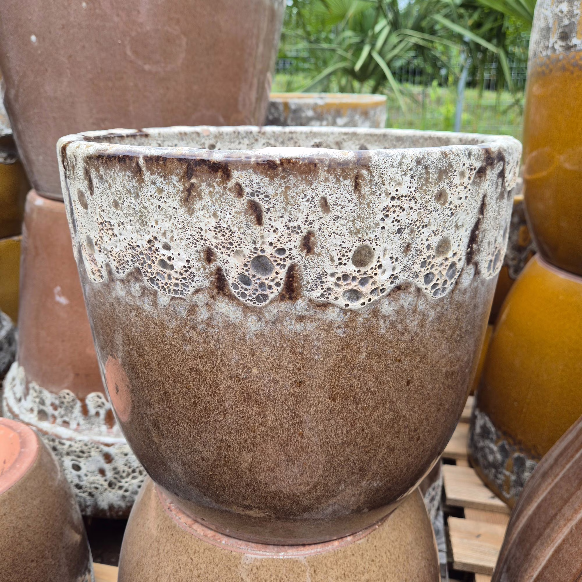 Doniczka ceramiczna brązowa z efektem lawy wulkanicznej 38cm