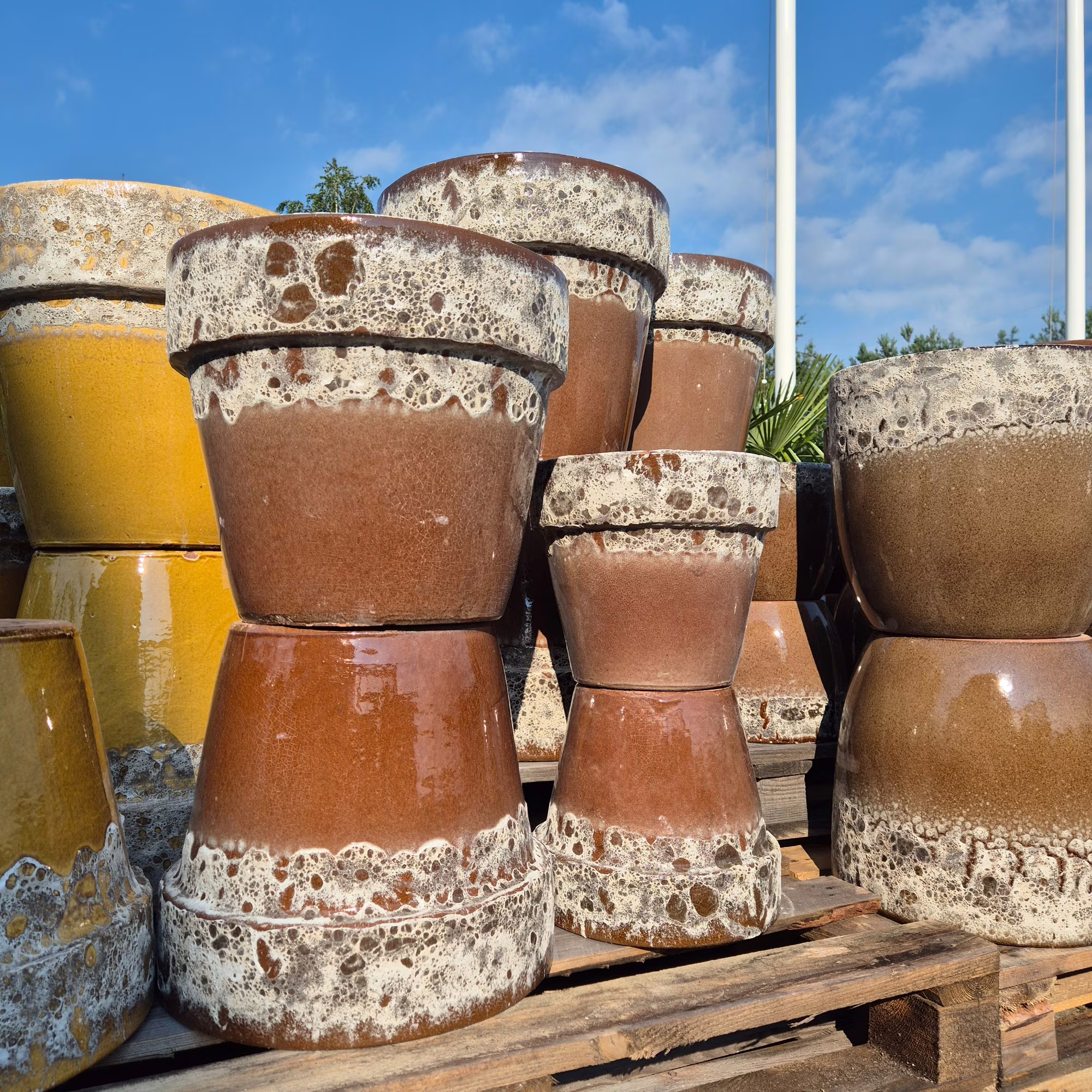 Doniczka ceramiczna stożkowa brązowa z lawy wulkanicznej 41cm