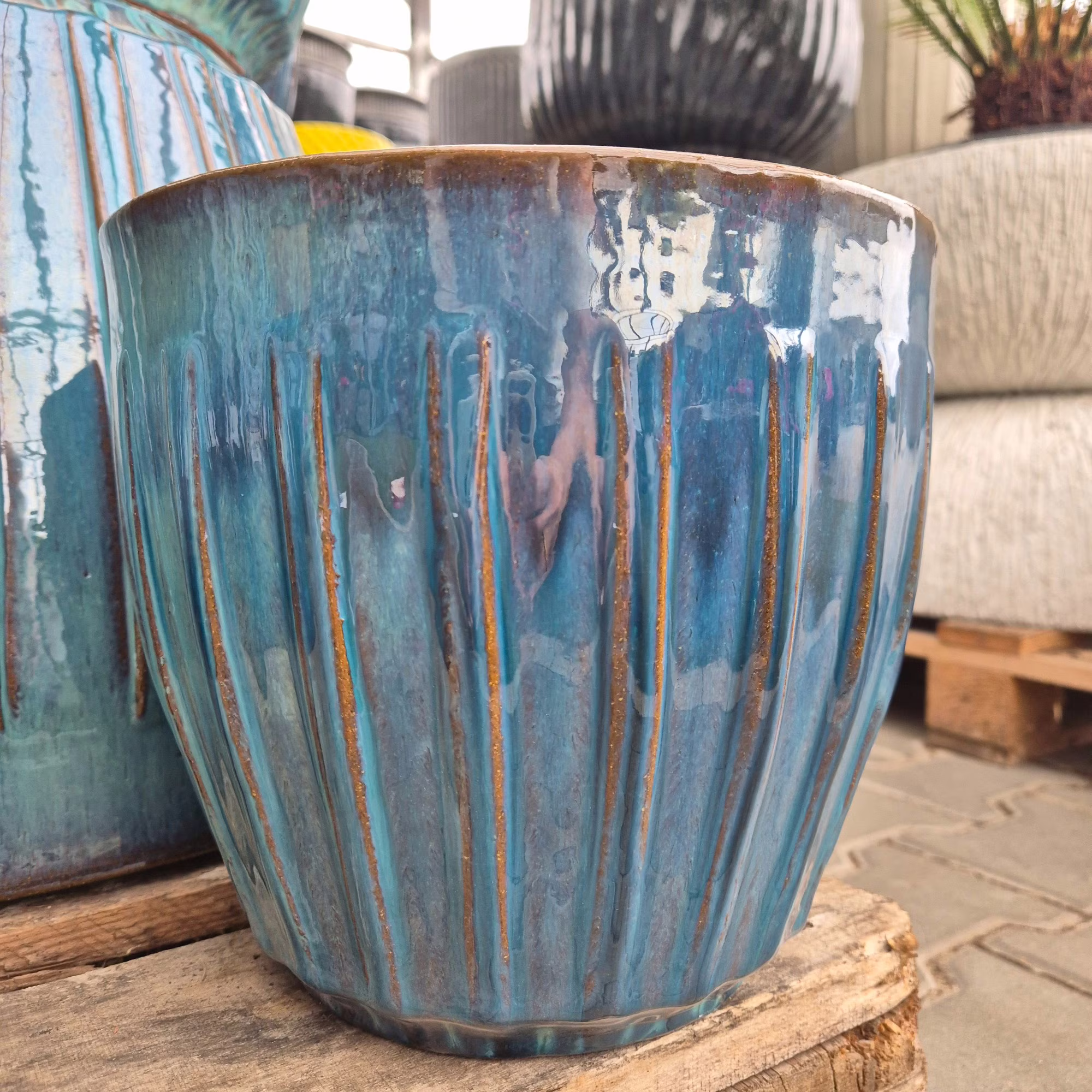 Doniczka ceramiczna stożkowa ryflowana morska 25cm