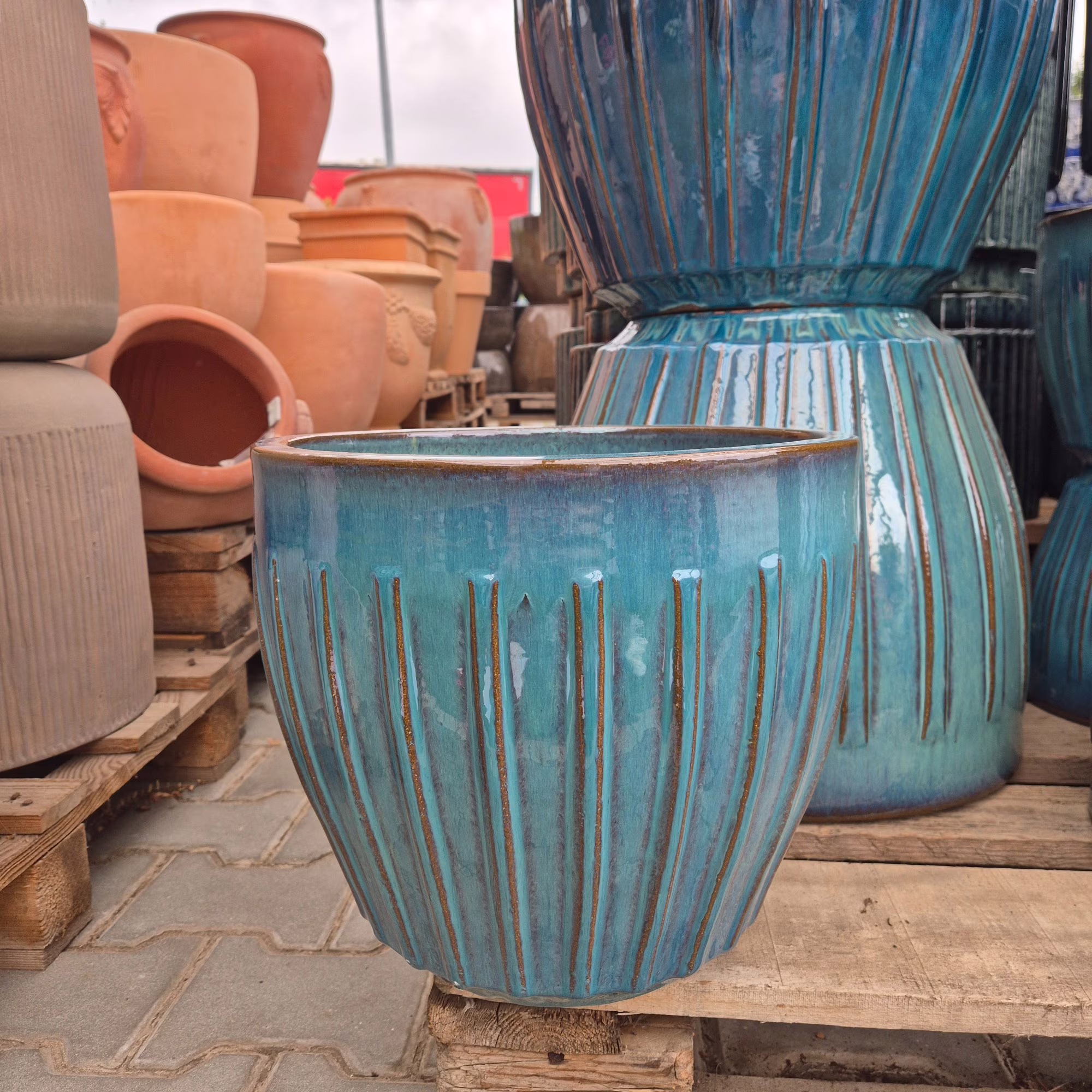 Doniczka ceramiczna stożkowa ryflowana morska 32cm